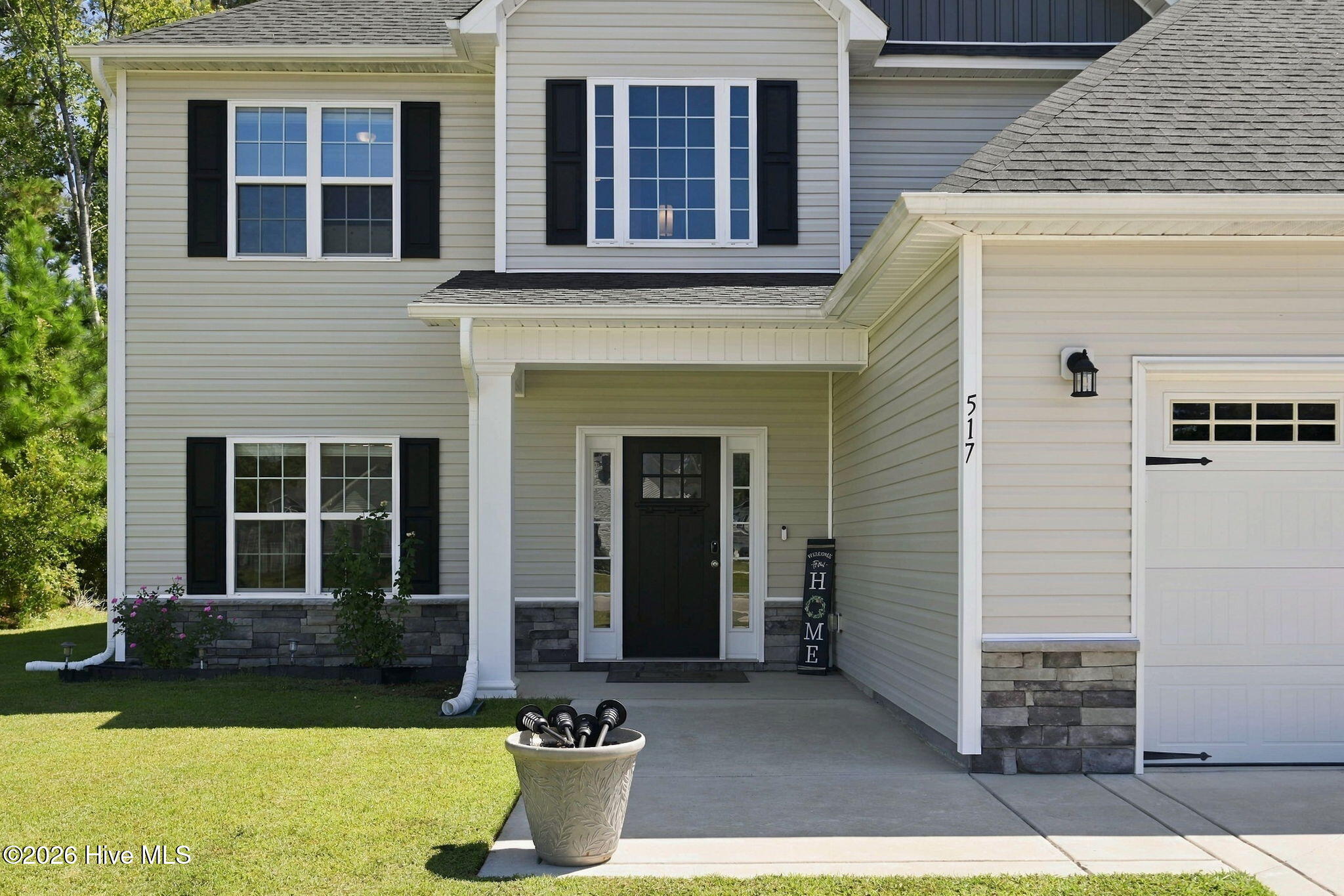517 White Shoal Way