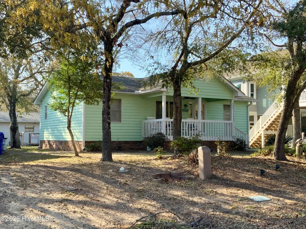Photo of 203 NE 59th Street, Oak Island, NC 28465 (MLS # 100563320)