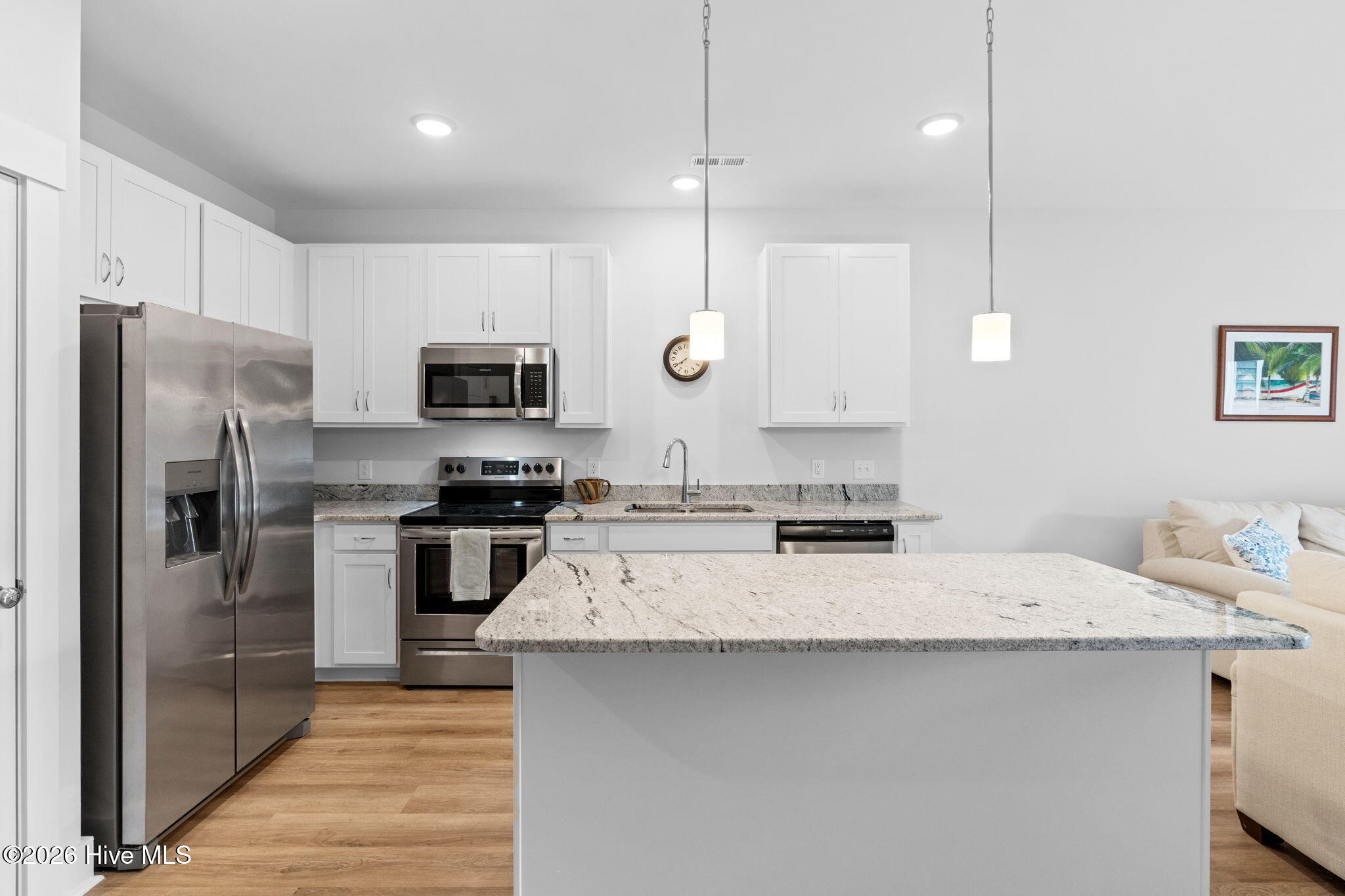 8239 Paramount Point