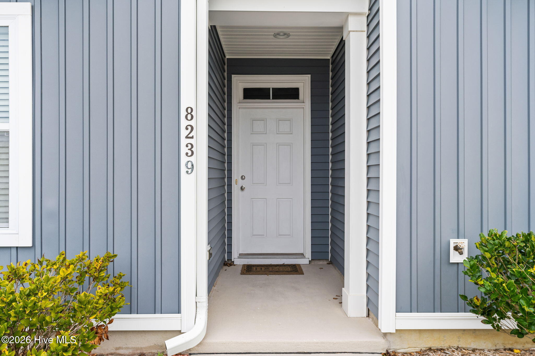 8239 Paramount Point