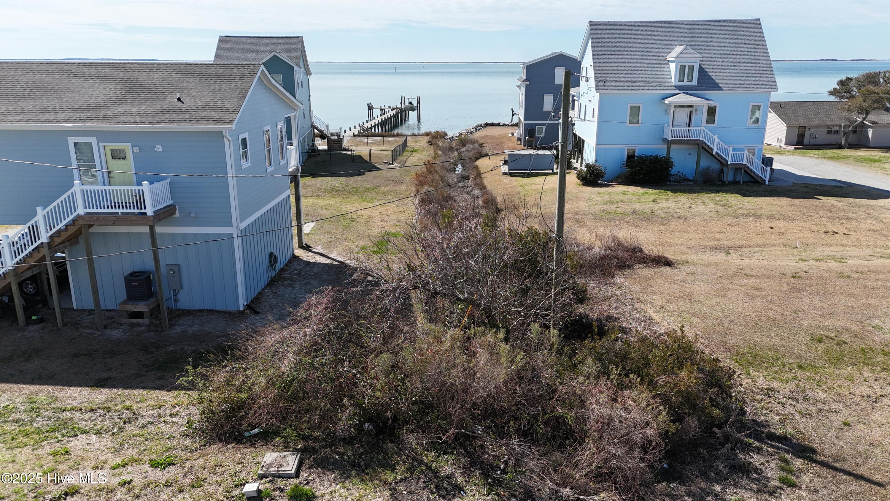 908 & 922 Island Road