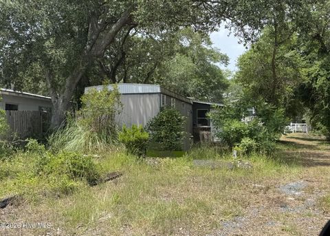 Mobile Home For Sale - 103 NE 66th Street<br/> Brunswick County, Oak Island, NC 28465