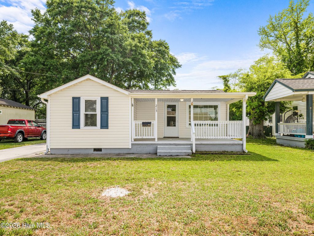 Photo of 215 Richlands Avenue, Jacksonville, NC 28540 (MLS # 100569612)