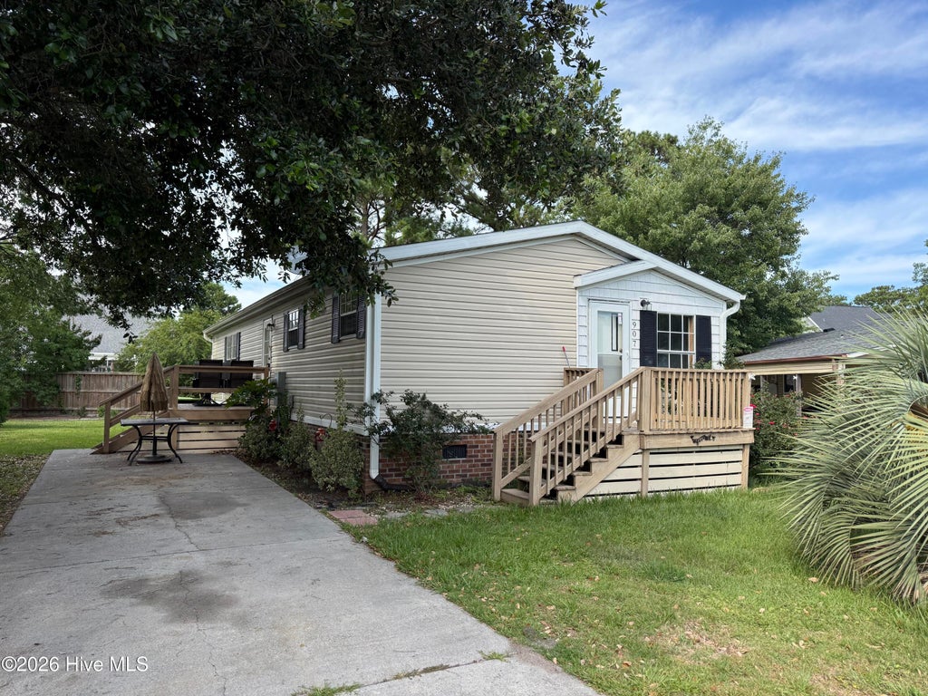 Photo of 907 Kontiki Court, Hampstead, NC 28443 (MLS # 100584551)