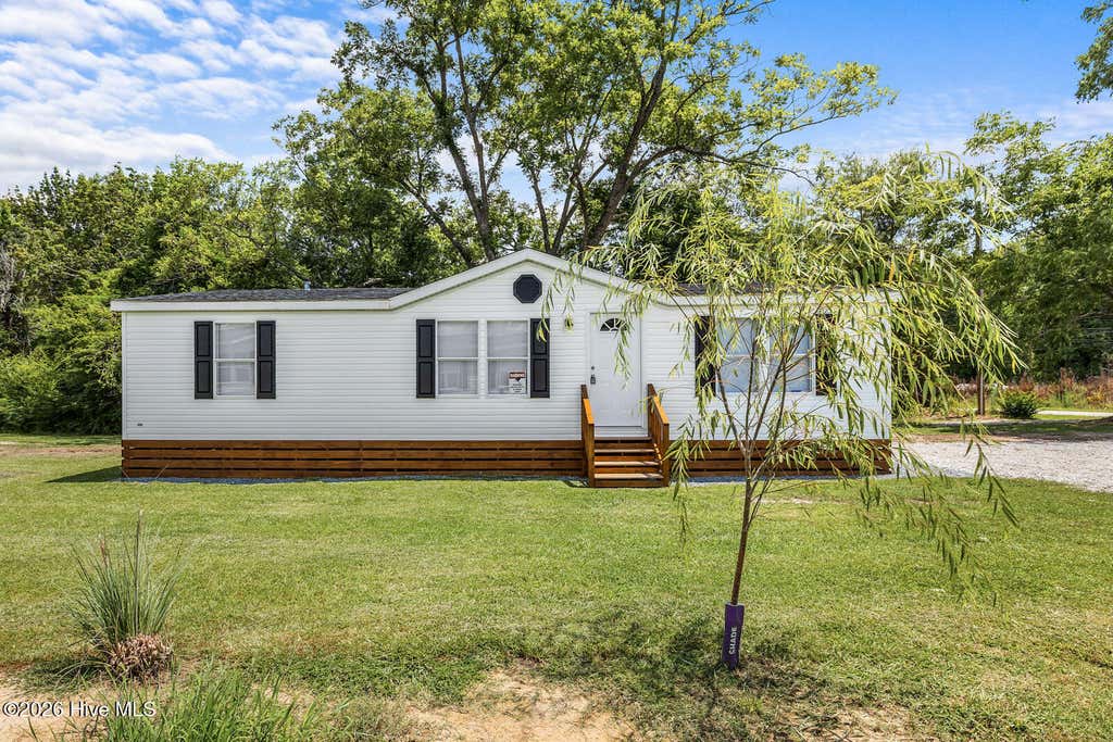 Photo of 1014 Harrell'S Loop Road, Jacksonville, NC 28540 (MLS # 100593167)