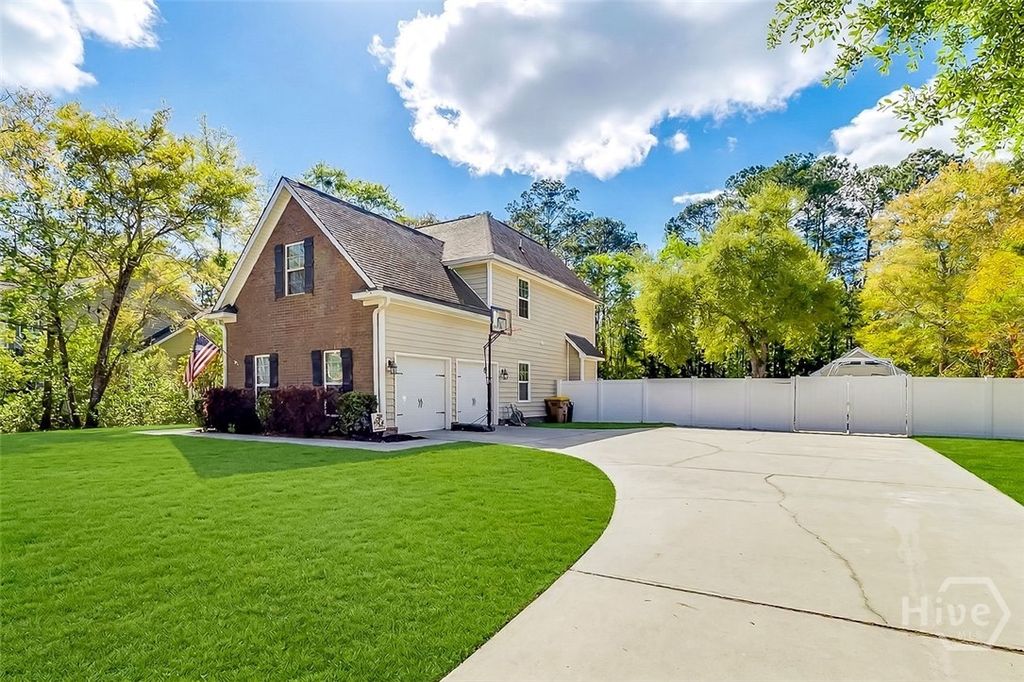 Photo of 23 Macbeth Court N, Richmond Hill, GA 31324 (MLS # SA352765)