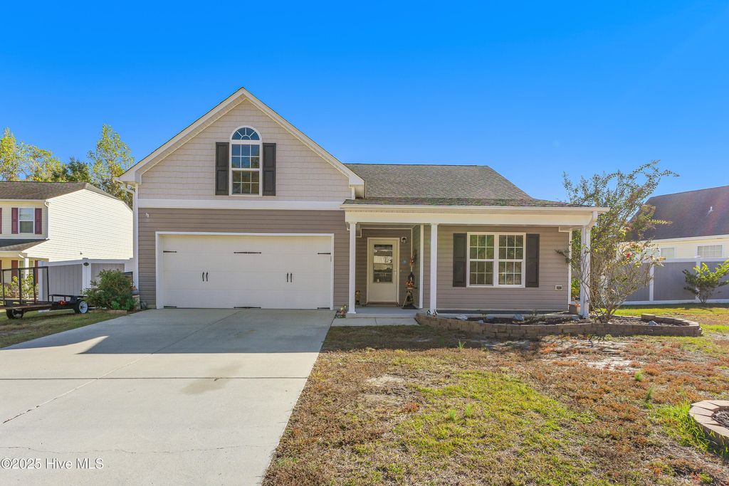 Photo of 534 Sunset Point Drive SE, Bolivia, NC 28422 (MLS # 100539432)