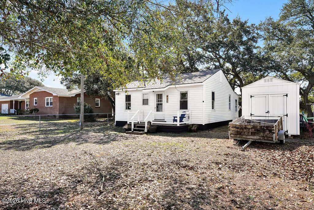 Photo of 421 Lockwood Folly Road SE, Bolivia, NC 28422 (MLS # 100559547)