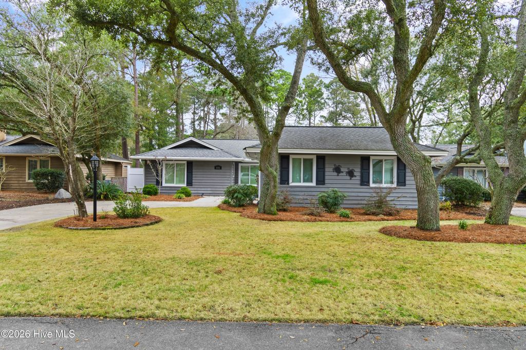 Photo of 606 Camellia Lane, Sunset Beach, NC 28468 (MLS # 100559449)
