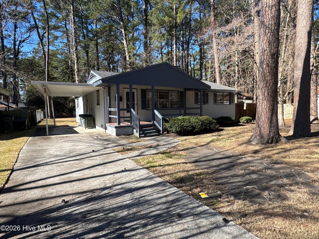 Photo of 708 Westwood Drive, Rocky Mount, NC 27803 (MLS # 100556292)