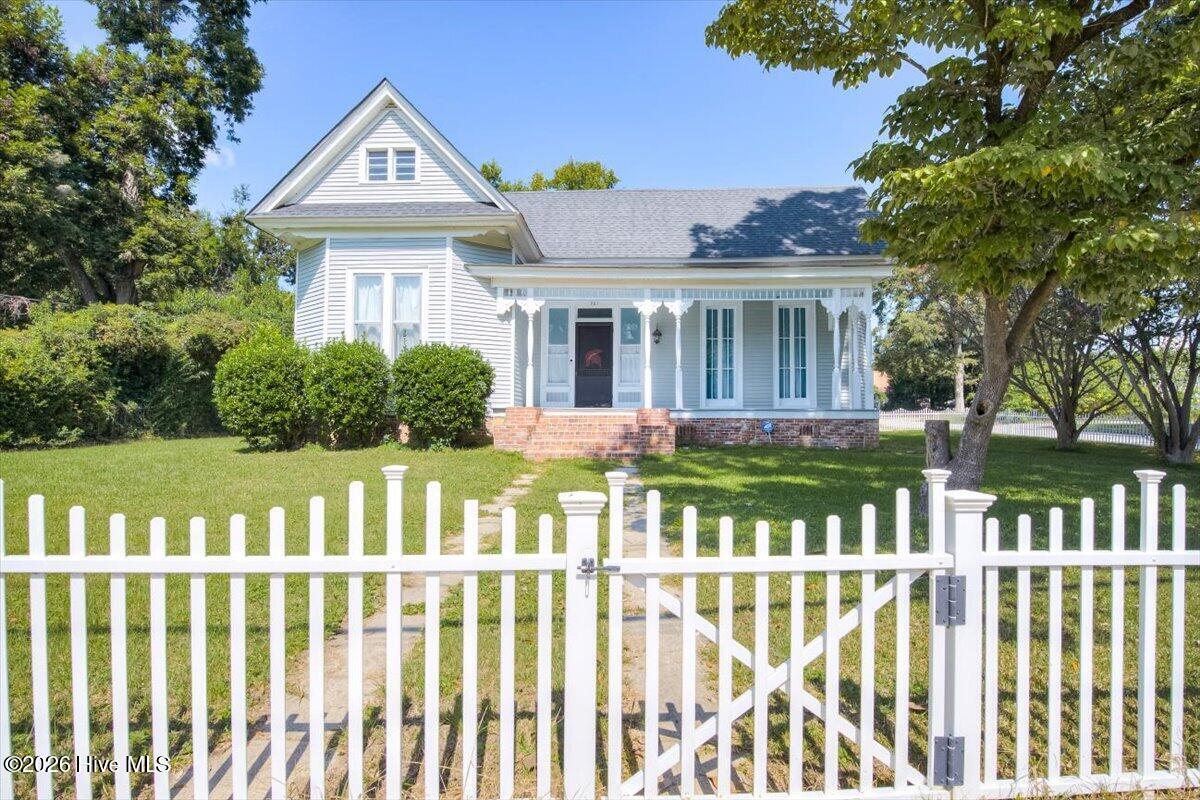 301 W 5th Street