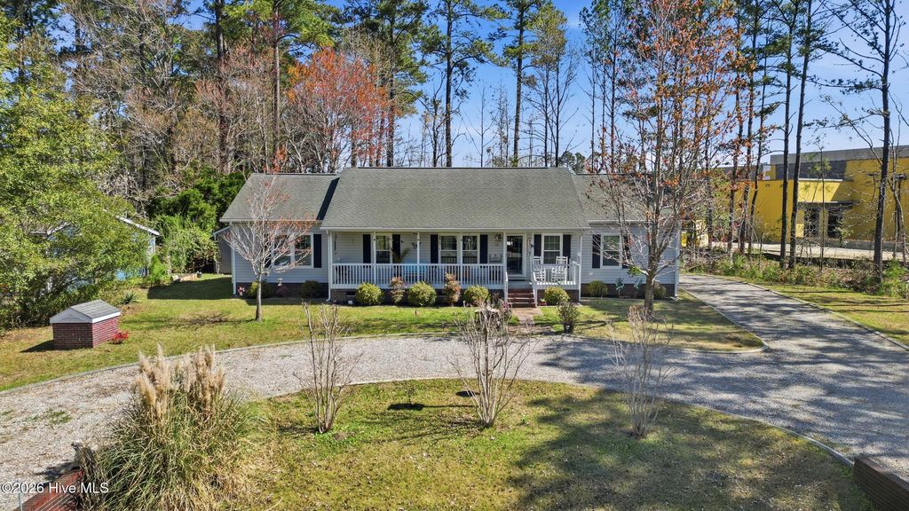 Photo of 190 Beachwood Drive NW, Calabash, NC 28467 (MLS # 100561141)