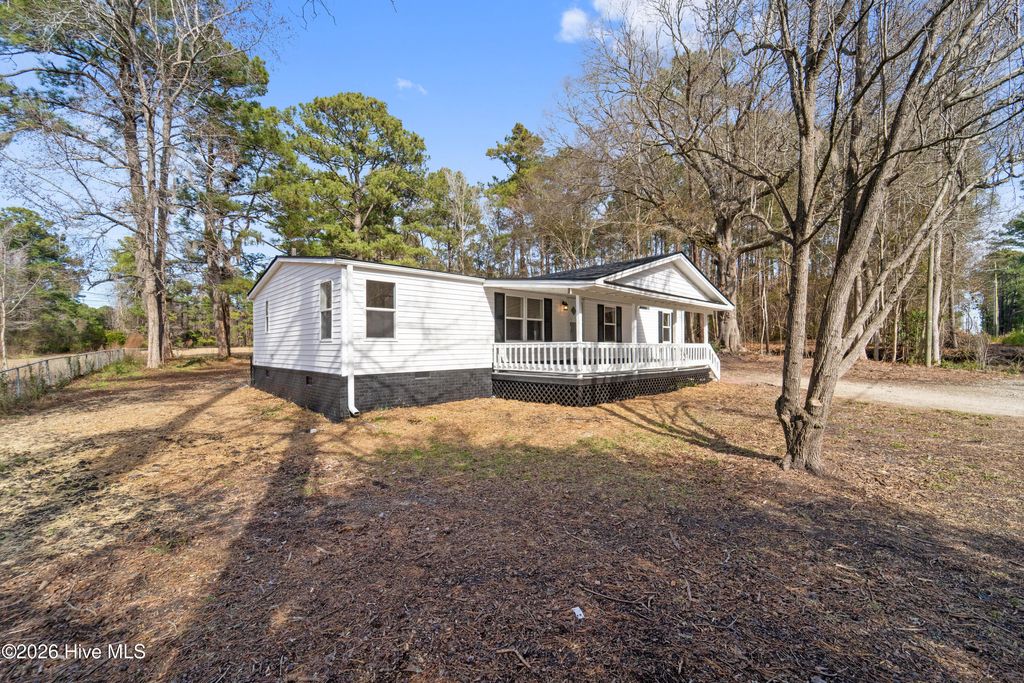 Photo of 529 Hubert Boulevard, Hubert, NC 28539 (MLS # 100550978)
