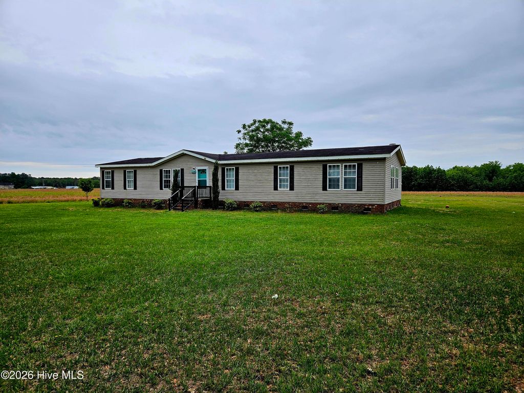 Photo of 159 Batchlor Farm Lane, Kenansville, NC 28349 (MLS # 100571250)