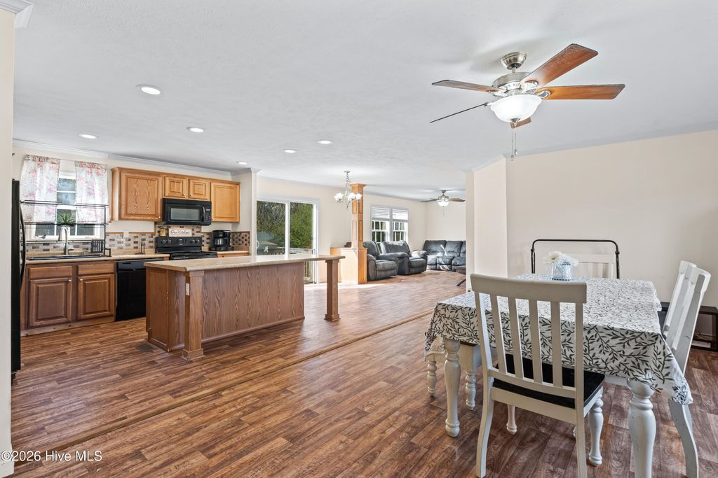 Photo of 174 Sanders Drive, Hubert, NC 28539 (MLS # 100561552)