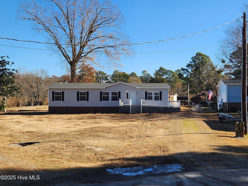 Photo of 118 Whitetail Court, Hertford, NC 27944 (MLS # 100545183)