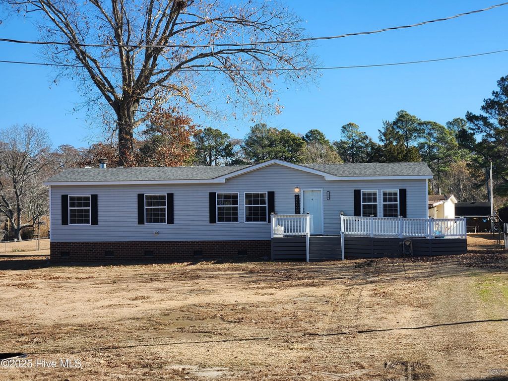 Photo of 118 Whitetail Court, Hertford, NC 27944 (MLS # 100545183)