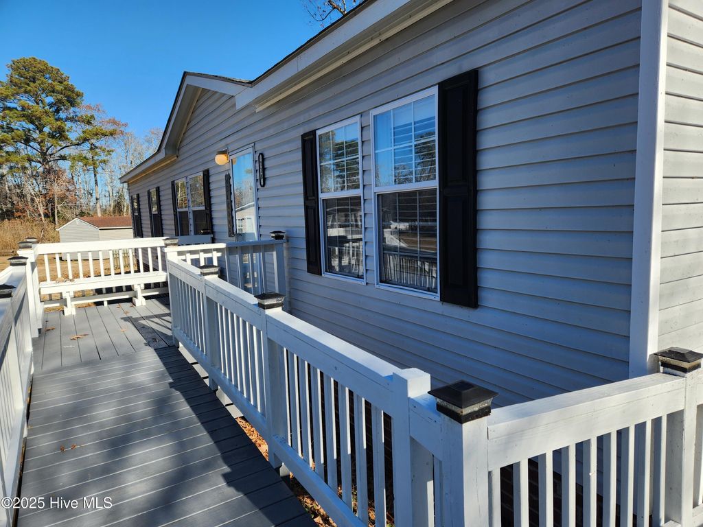 Photo of 118 Whitetail Court, Hertford, NC 27944 (MLS # 100545183)