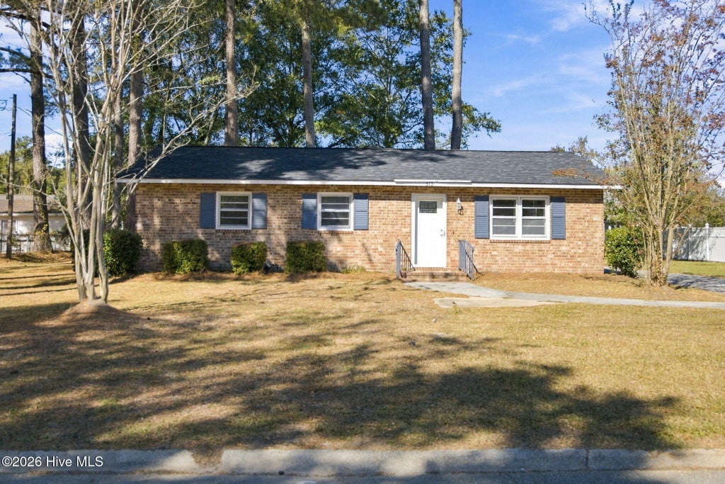 Photo of 512 W Westbrook Street, Wallace, NC 28466 (MLS # 100613263)