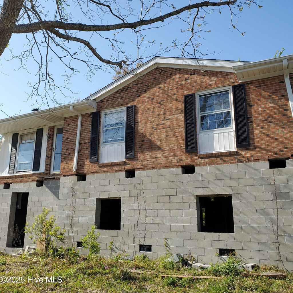 Photo of 114 Graham Road, Newport, NC 28570 (MLS # 100508211)