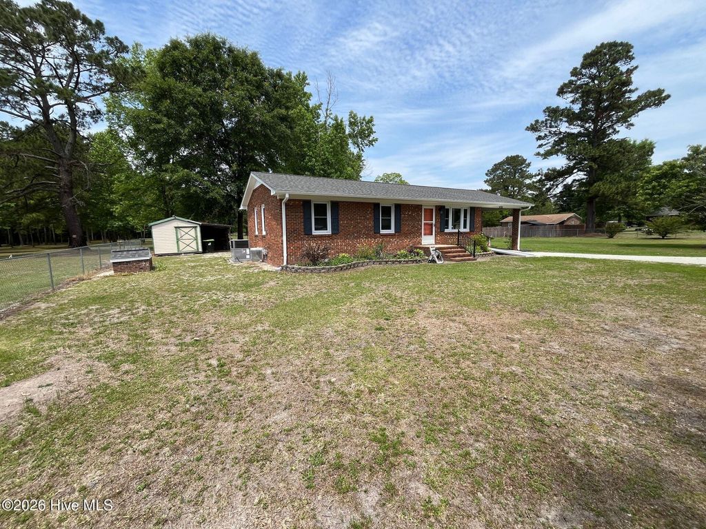 Photo of 2133 Catherine Lake Road, Richlands, NC (MLS # 100572963)