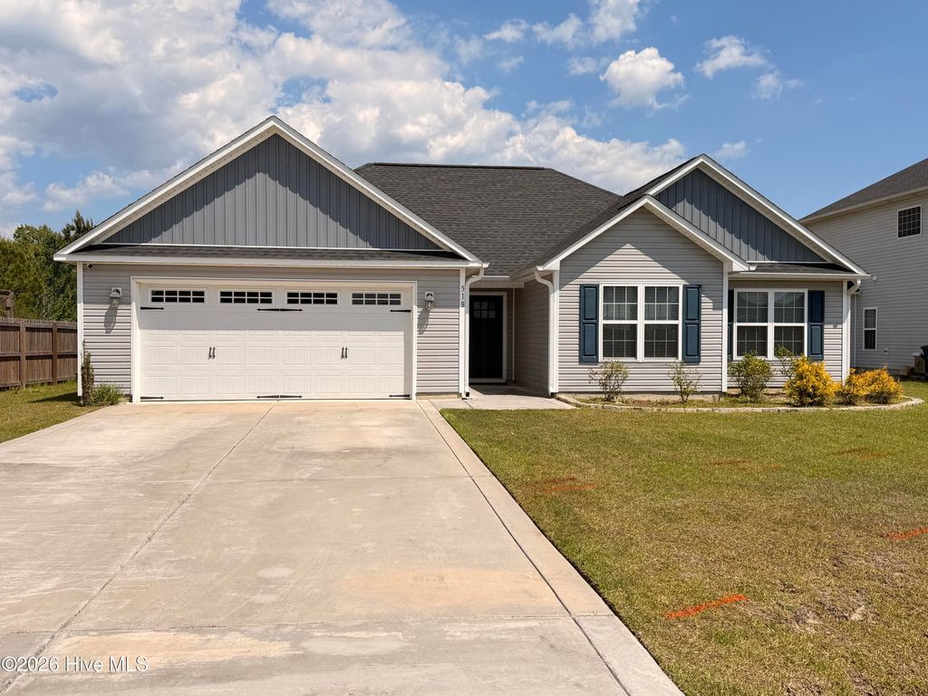 Photo of 518 Black Pearl Circle, Jacksonville, NC 28546 (MLS # 100573144)