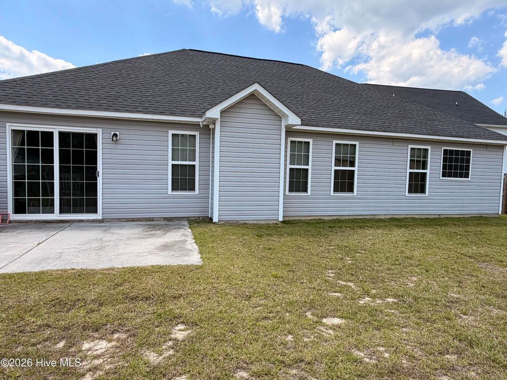 Photo of 518 Black Pearl Circle, Jacksonville, NC 28546 (MLS # 100573144)