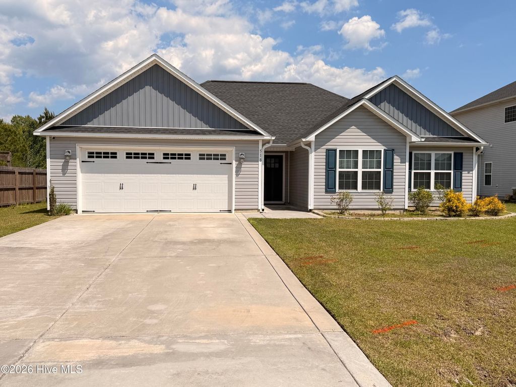Photo of 518 Black Pearl Circle, Jacksonville, NC 28546 (MLS # 100573144)