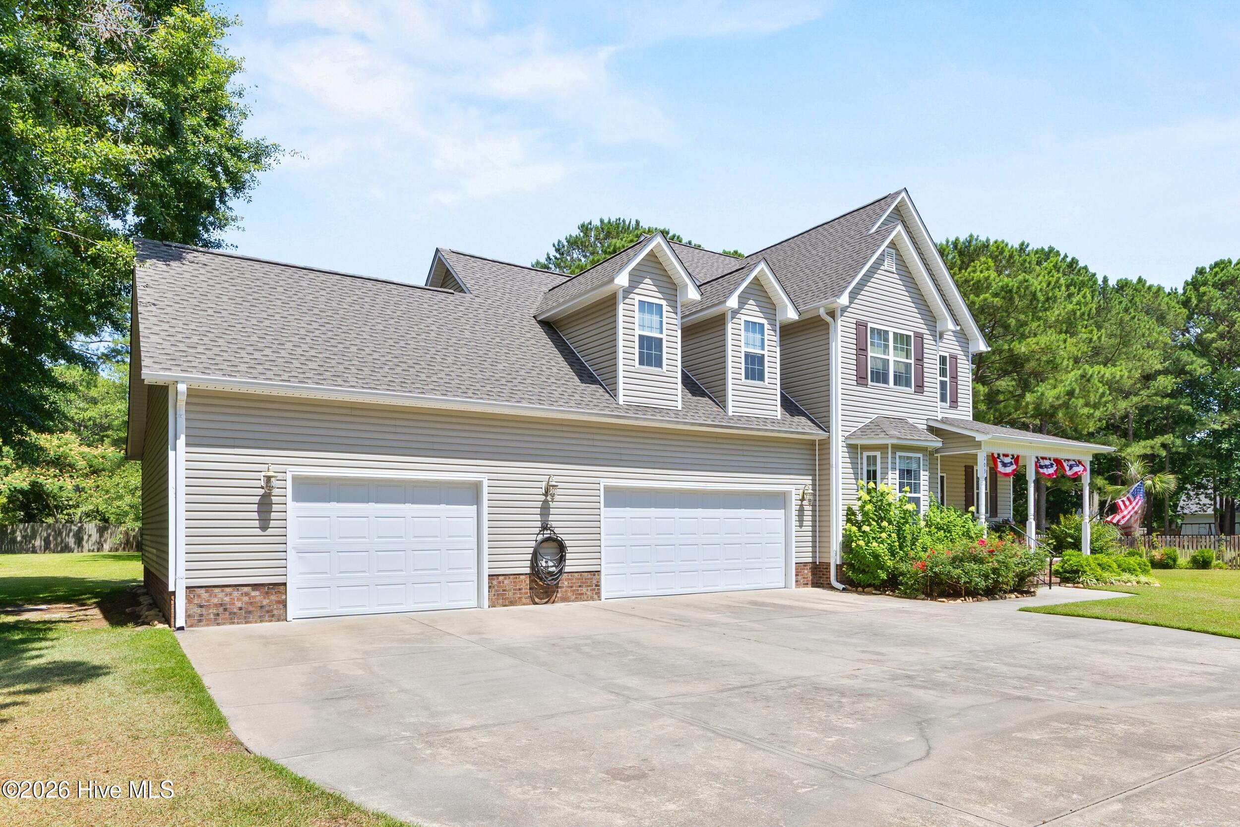 203 Skimmer Circle