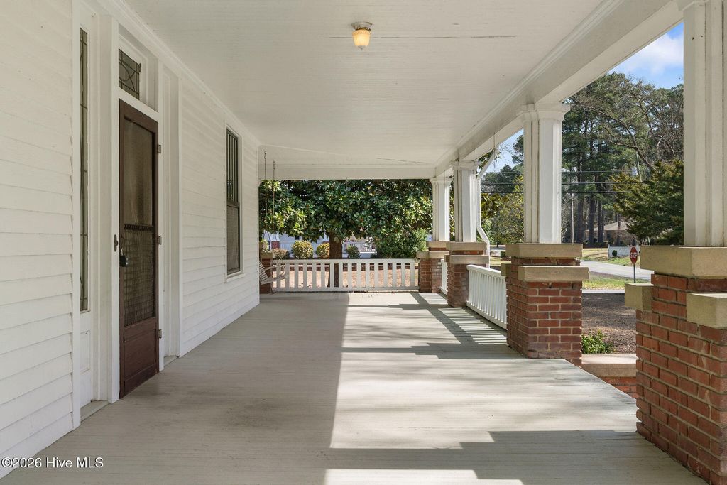 Photo of 419 E Hill Street, Warsaw, NC 28398 (MLS # 100558837)