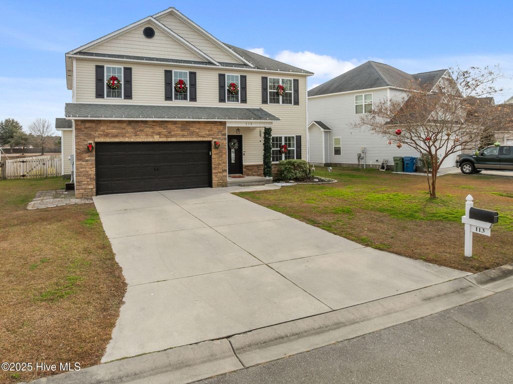 Photo of 113 Long Pond Drive, Sneads Ferry, NC 28460 (MLS # 100544000)