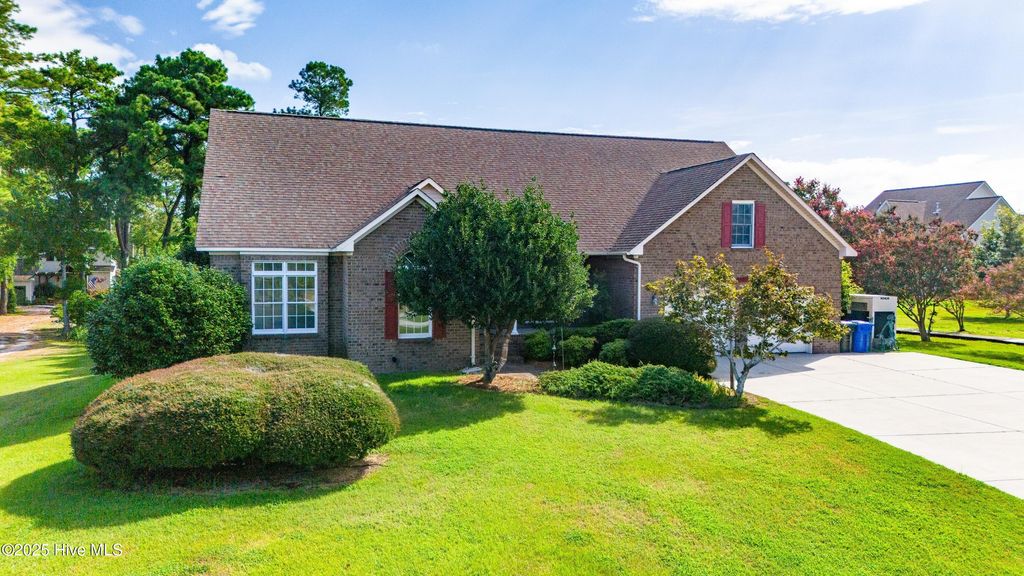 Photo of 5529 Sandpiper Drive, Oriental, NC 28571 (MLS # 100524053)