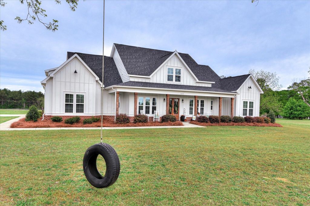 Photo of 324 Wisham Road, Thomson, GA 30824 (MLS # 554257)