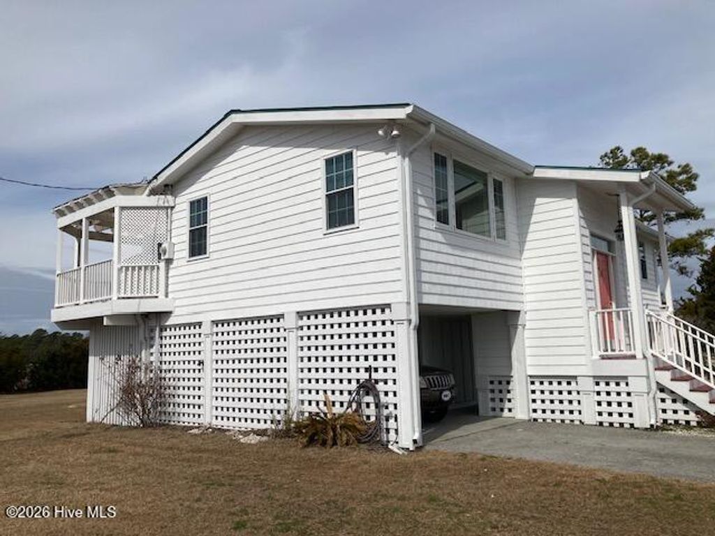 Photo of 2917 Highway 70, Beaufort, NC 28516 (MLS # 100555888)