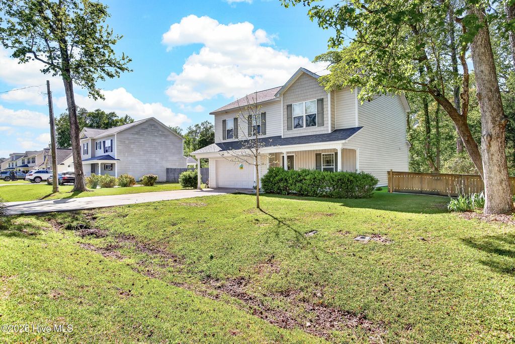 Photo of 394 Carolina Pines Boulevard, New Bern, NC 28560 (MLS # 100567076)