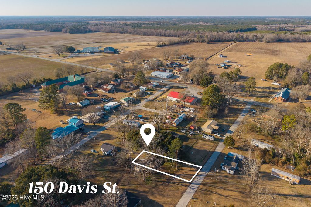 Photo of 150 Davis Street, Trenton, NC 28585 (MLS # 100552172)