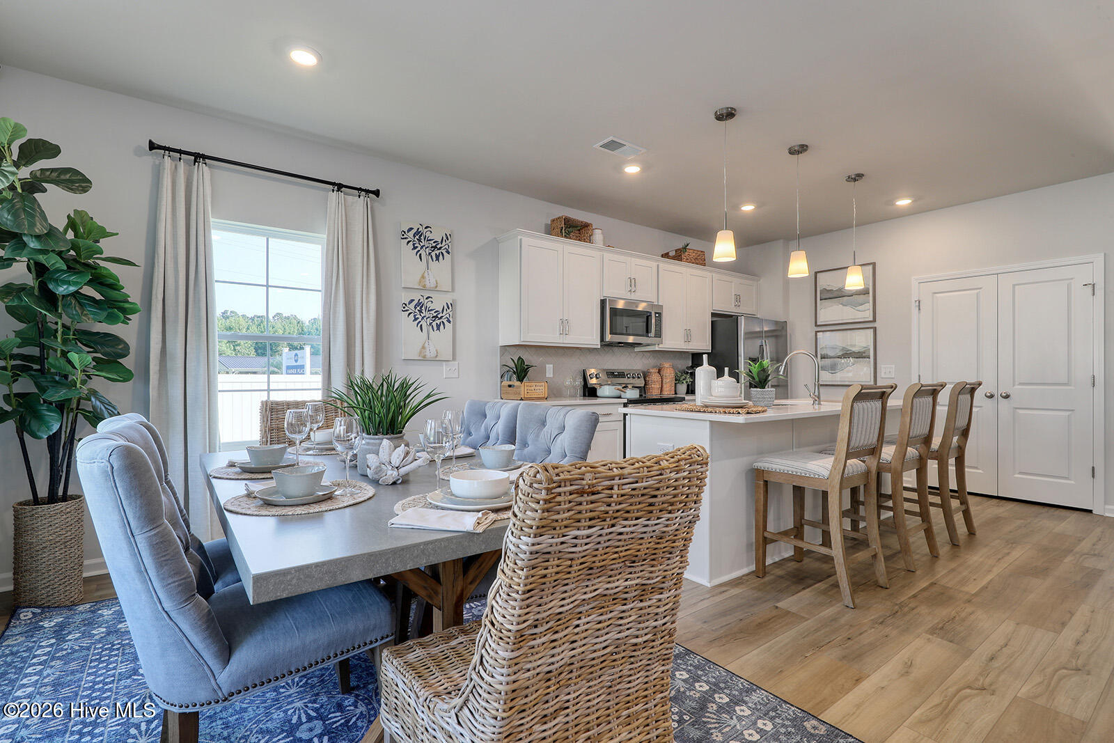 475 Galloping Foal Way SE 99