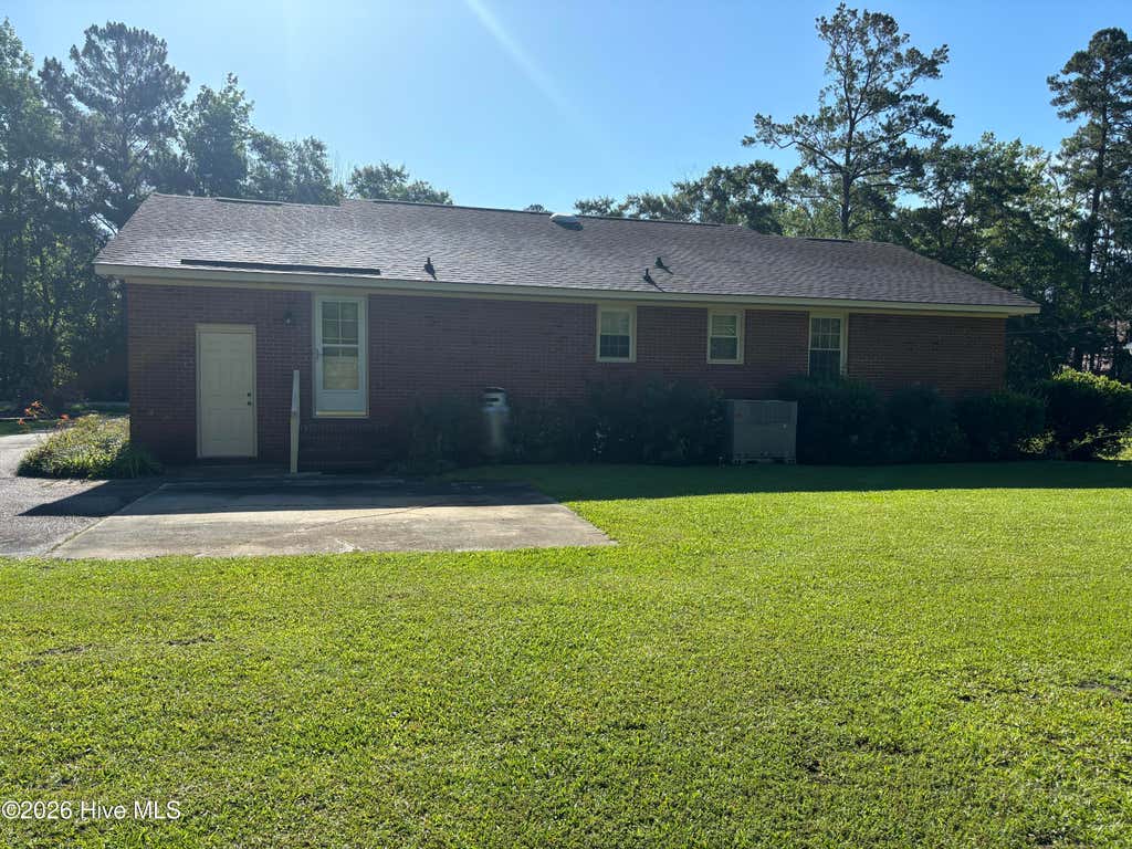 Photo of 415 S Mcneil Street, Burgaw, NC 28425 (MLS # 100579126)