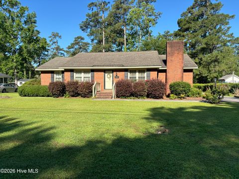 Homes For Sale - 415 S Mcneil Street<br/> Pender County, Burgaw, NC 28425