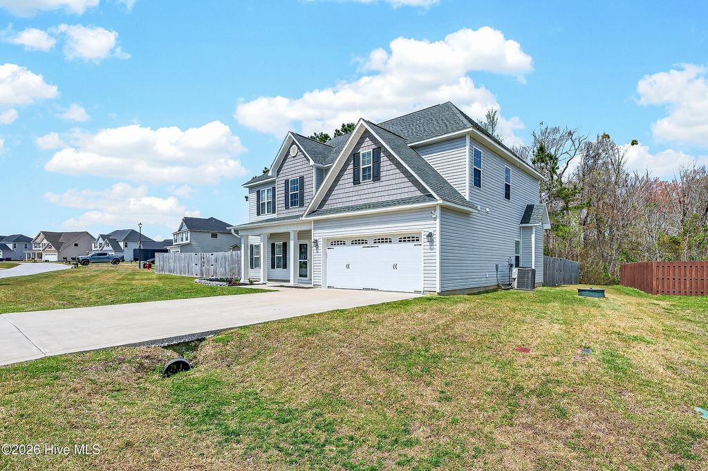 Photo of 723 Kiwi Stone Circle, Jacksonville, NC 28546 (MLS # 100561863)