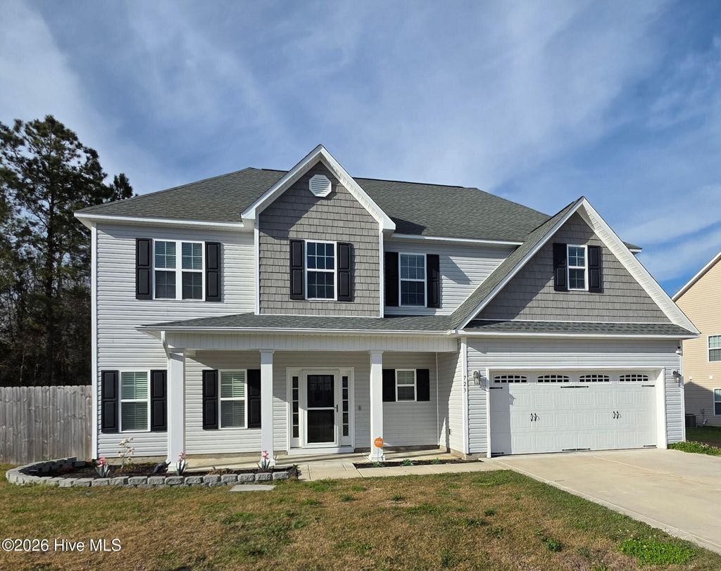 Photo of 723 Kiwi Stone Circle, Jacksonville, NC 28546 (MLS # 100561863)