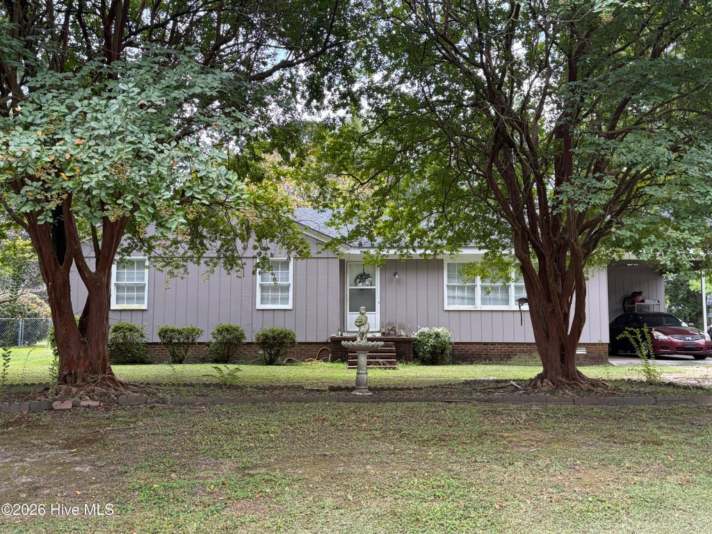 Photo of 1317 Mcduffers Road, Rocky Mount, NC 27804 (MLS # 100601234)