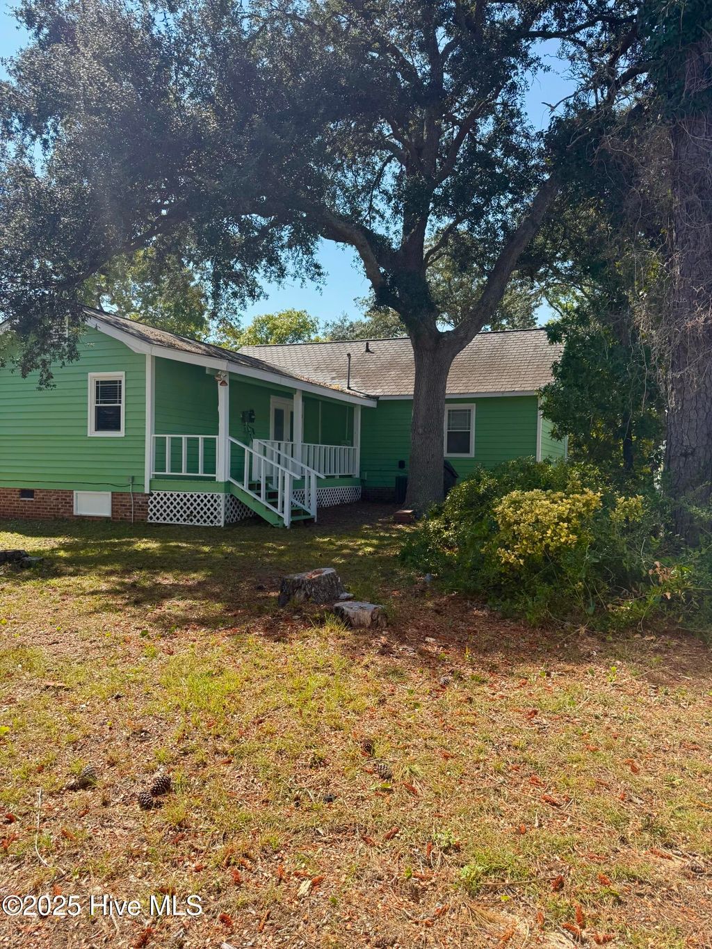 Photo of 314 NE 39th Street, Oak Island, NC 28465 (MLS # 100532299)