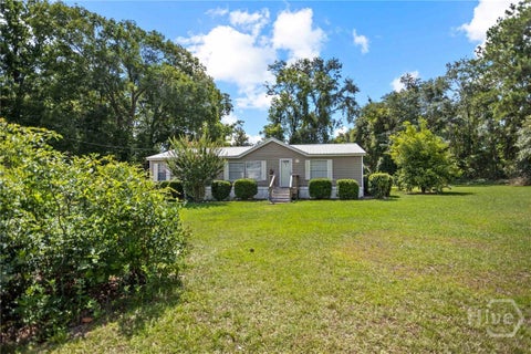 Mobile Home For Sale - 437 Burkhalter Circle<br/> Claxton, GA 30417