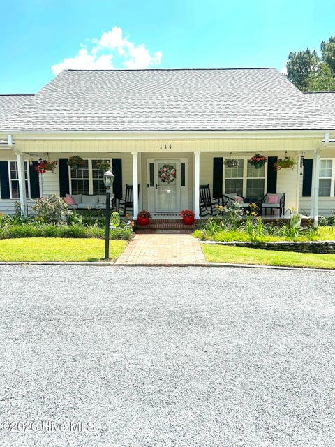 Photo of 114 Bellhaven Drive, Carthage, NC 28327 (MLS # 100581107)