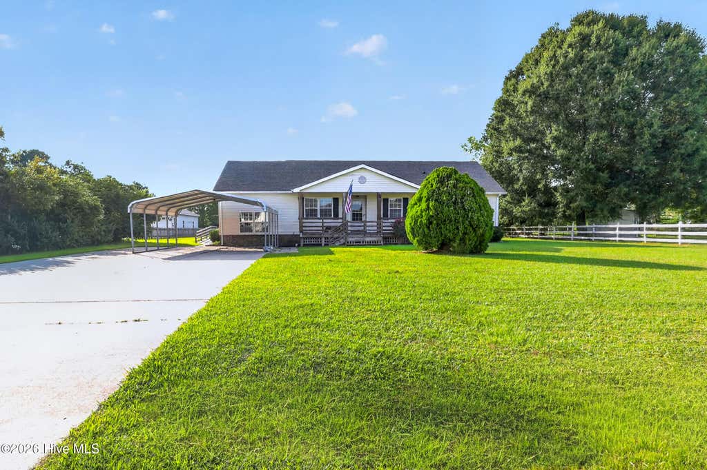 Photo of 100 Carolina Road, Moyock, NC 27958 (MLS # 100596088)