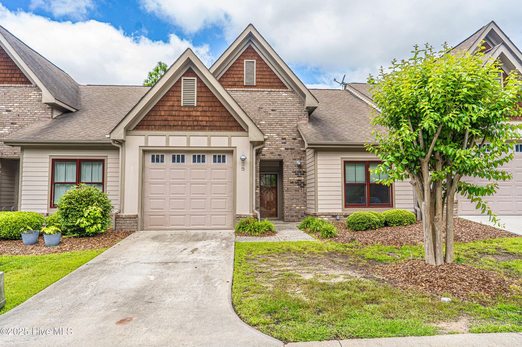 Photo of 25 Elk Ridge Lane, Southern Pines, NC 28387 (MLS # 100545006)