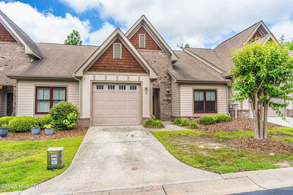 Photo of 25 Elk Ridge Lane, Southern Pines, NC 28387 (MLS # 100545006)