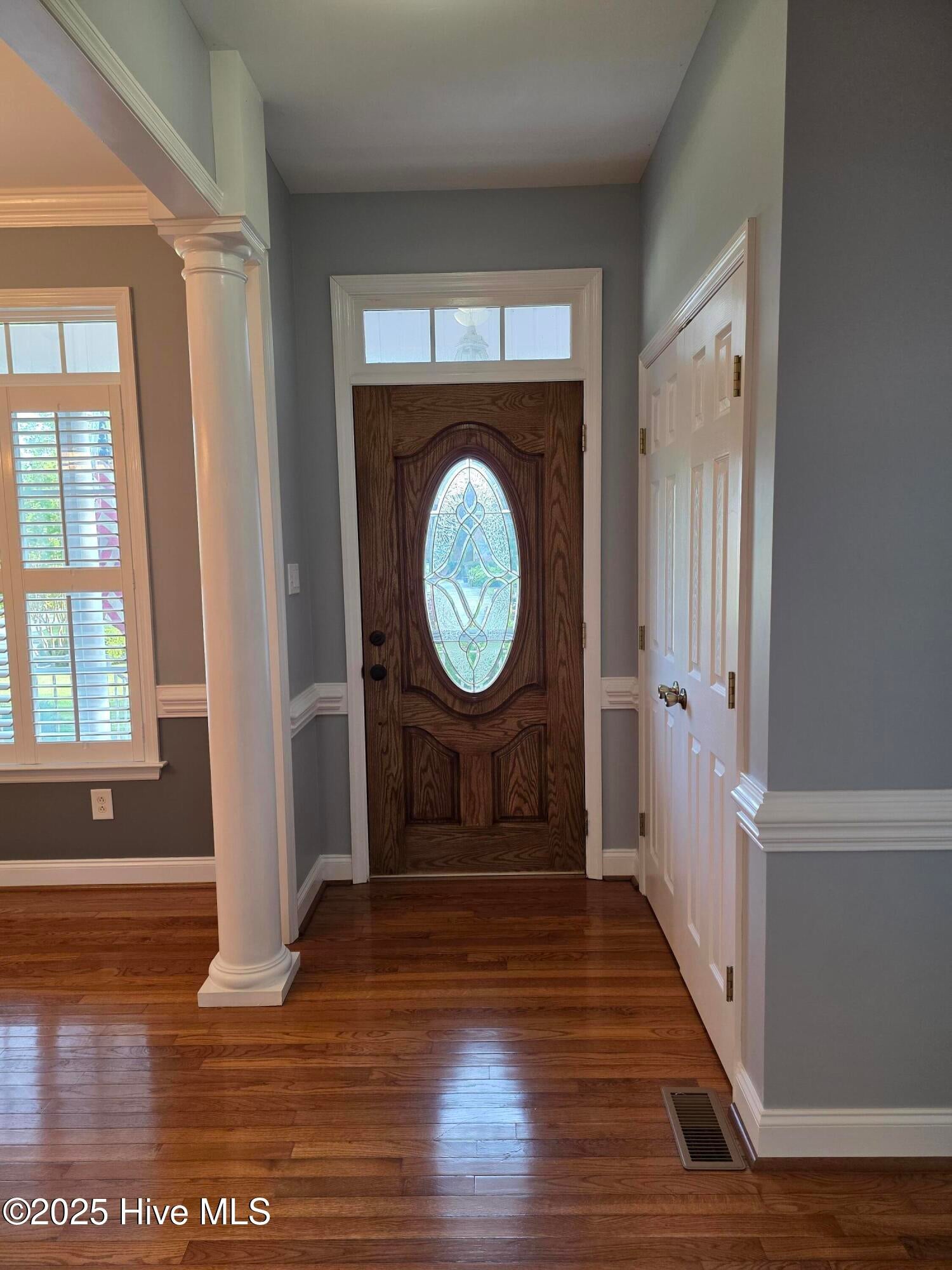 219 Drake Landing