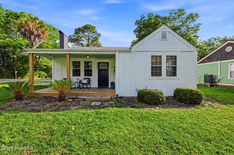 Photo of 4201 Peachtree Avenue, Wilmington, NC 28403 (MLS # 100577809)